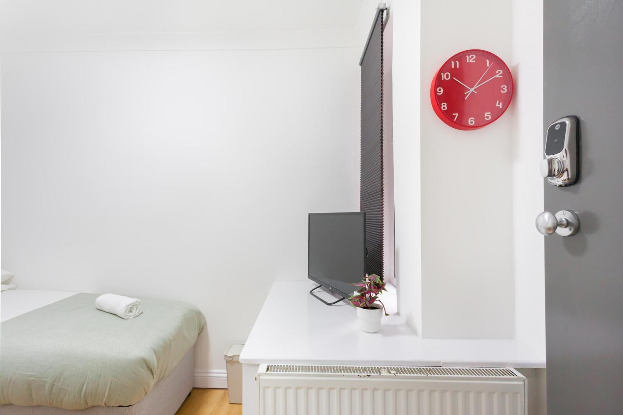 Studio9 - Next To Emirates Stadium - Budget With Shared Bathroom Pensiune *