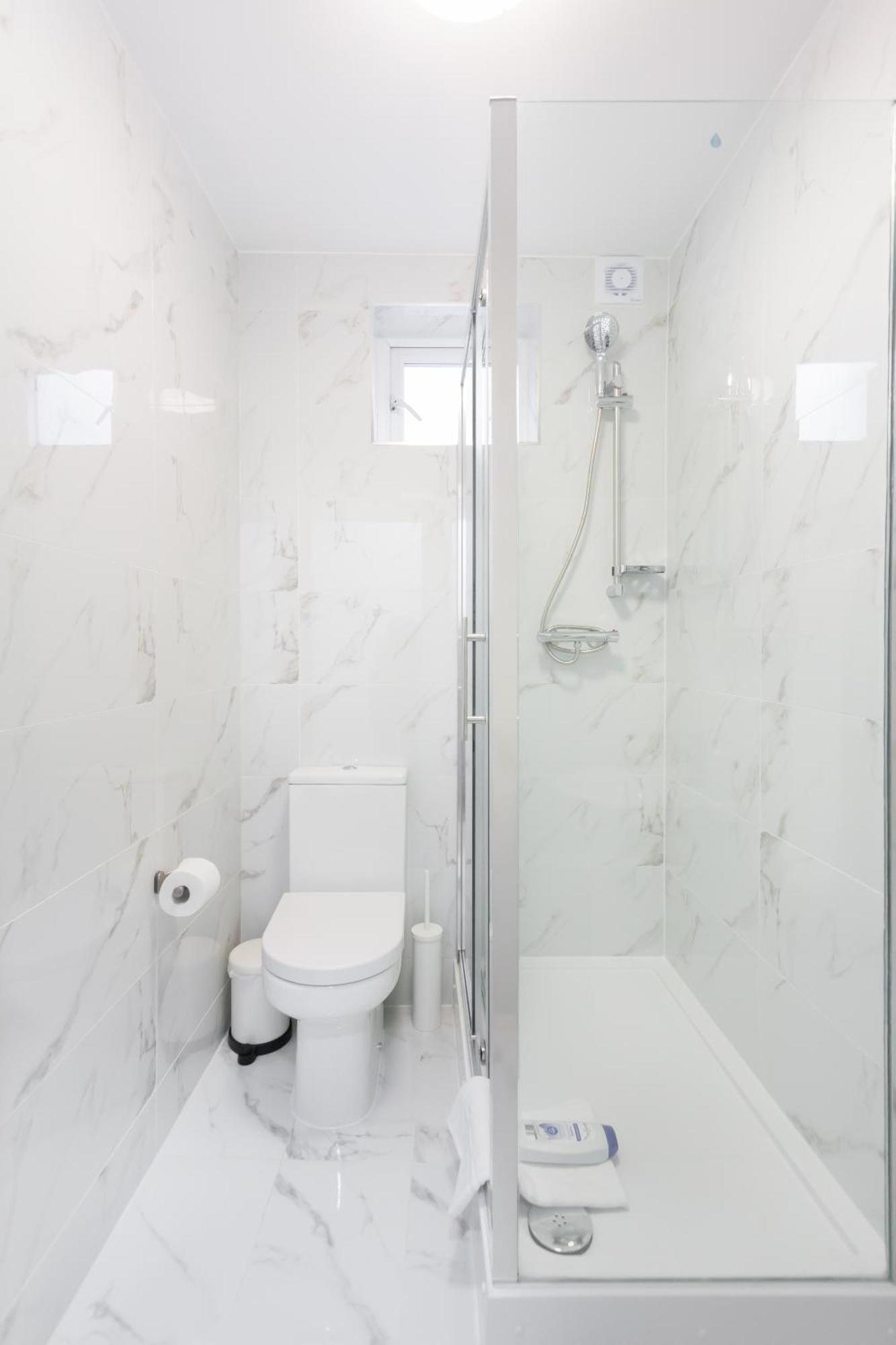 Studio9 - Next To Emirates Stadium - Budget With Shared Bathroom Pensiune